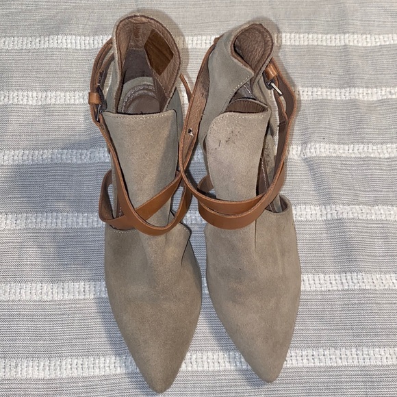 Hudson Geneva suede ankle boot size 38 - Picture 2 of 12